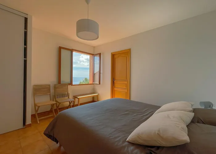 Sea-view For 11 Guests With A Heated Infinity Pool *