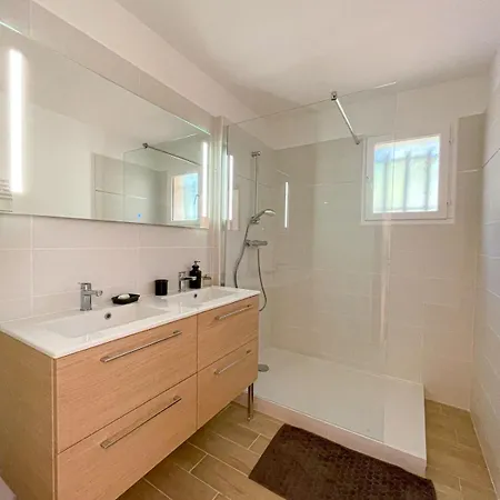 Sea-view For 11 Guests With A Heated Infinity Pool Saint-Raphaël