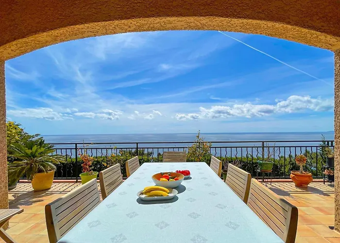 Sea-view For 11 Guests With A Heated Infinity Pool Villa *