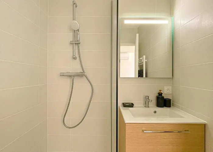 Sea-view For 11 Guests With A Heated Infinity Pool *