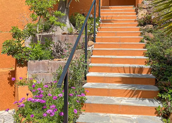 Villa Sea-view For 11 Guests With A Heated Infinity Pool